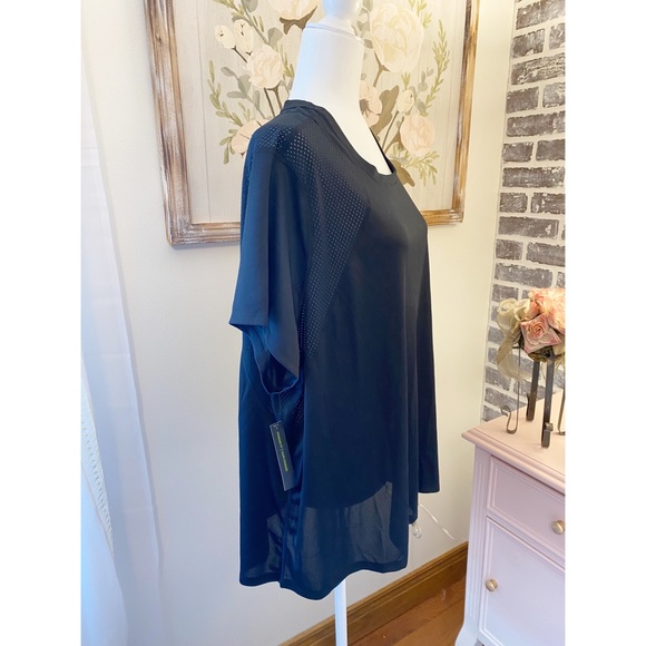 NWT Nike Breathe Running top - Picture 2 of 8